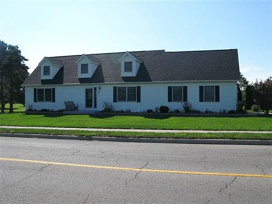 1st image of 601 Mill St