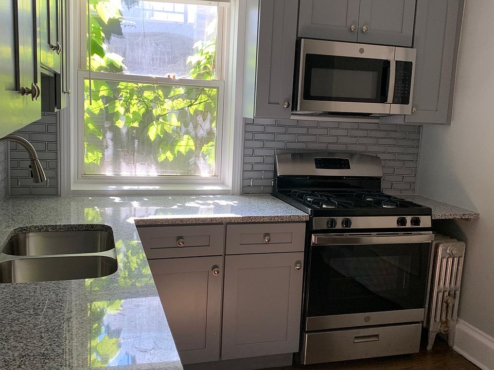 1st image of 1531 W Ardmore Ave #2S