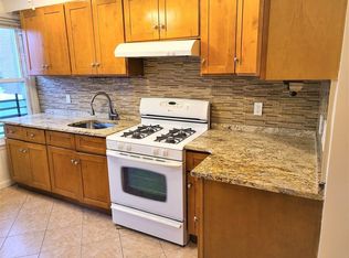 1405 W 7th St #3, Brooklyn, NY 11204