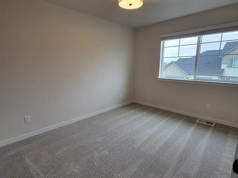 Spare bedroom 1