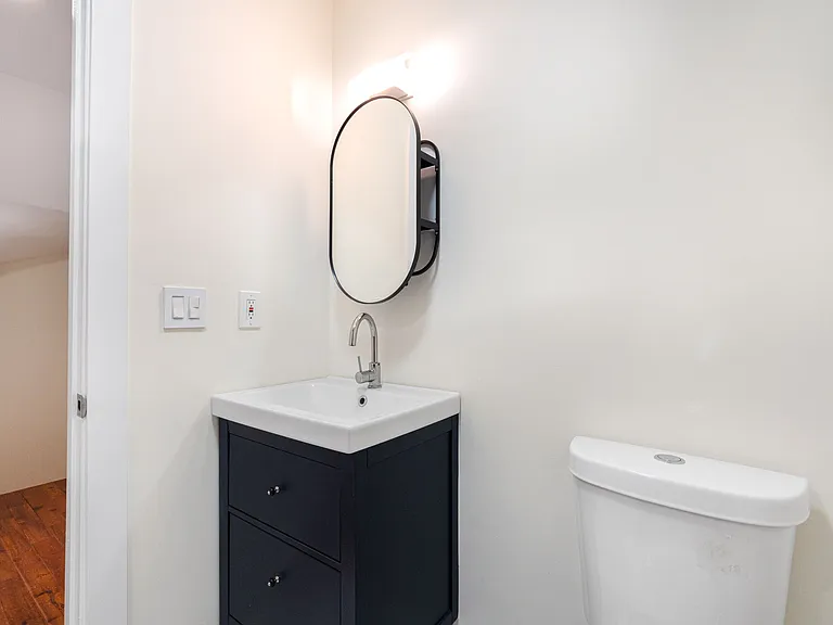 707 Quincy St NW — Photo 15
