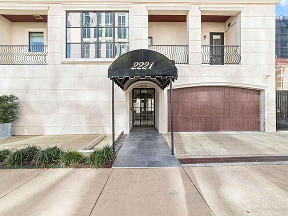 3rd image of 2221 Welch St APT 201