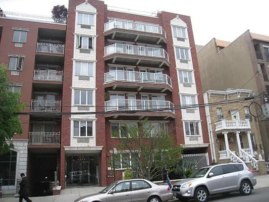 Sold by Alexiou Realty | media 4