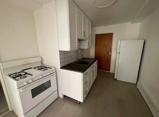 21-14 Broadway #3, Astoria, NY 11106