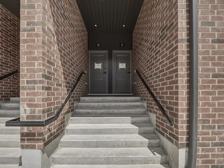 31 Mill St #12 — Photo 34