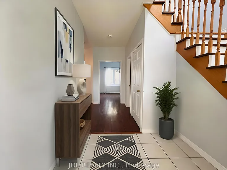 45 Laurelbank Cres #UPPER — Photo 5