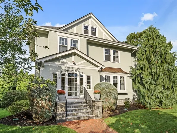 51 Sagamore Ave, Medford, MA 02155
