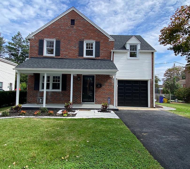 1st image of 825 Stanbridge Rd