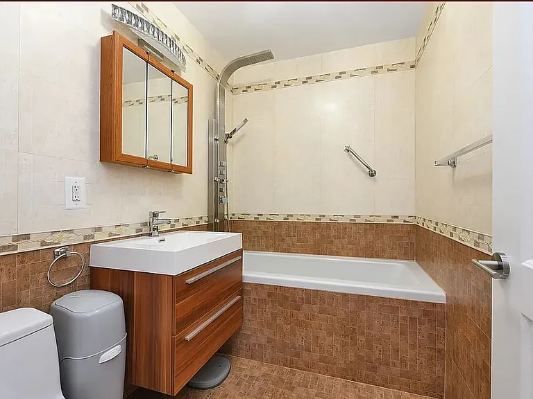 63-36 99th St #5E — Photo 11
