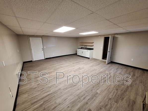 1221 E Moneta Ave