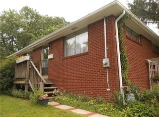 27 Fairview Rd, Pittsburgh, PA 15221