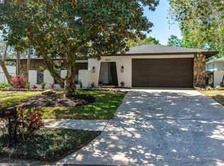 809 High View Dr, Palm Harbor, FL 34683