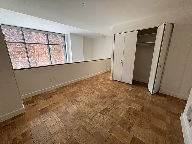 312 11th Ave #4G — Photo 5