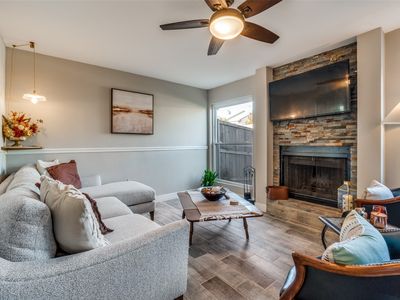 13109 Burninglog Ln, Dallas, TX, 75243