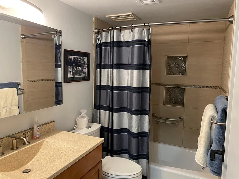219 N Ashbury Ln — Photo 11