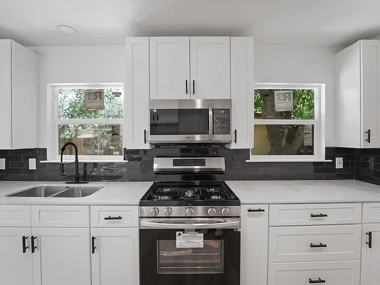 10746 Cotillion Dr — Photo 23
