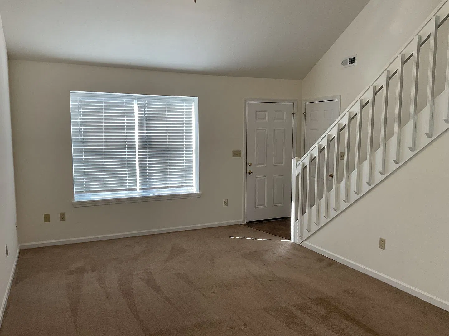 2401-2403 Calder Ct. — Photo 2