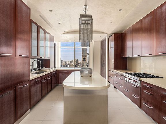5th image of 845 United Nations Plz APT 86B