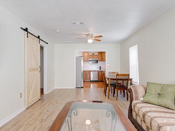 5th image of 3035 Eastex Fwy