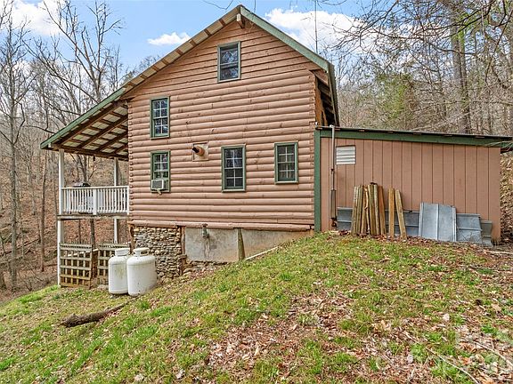 5th image of 2701 Roses Branch Rd