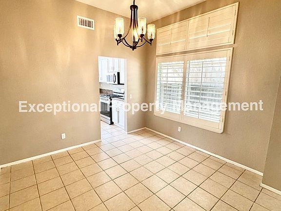 4th image of 15755 Smoketree Ln