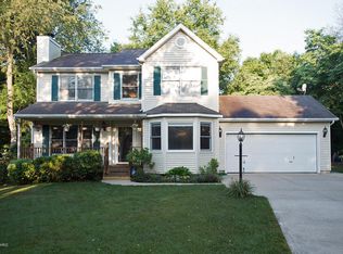 9122 Hobbit Cir, Kalamazoo, MI 49009