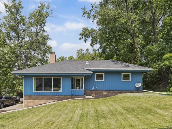 541 Glenwood St SW, North Canton, OH 44720