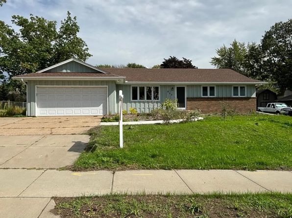 953 Redwood Dr