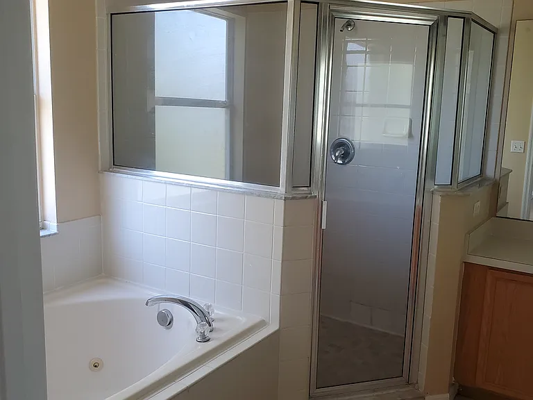 301 Colonade Ct — Photo 13