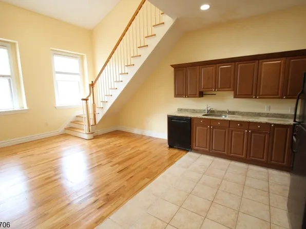 1 John St, Haledon, NJ 07508