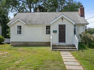 11 Devon Ave, Norwalk, CT 06850