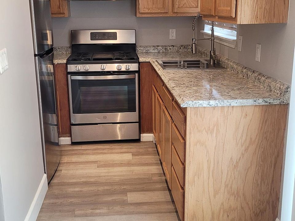 1st image of 1601 Jordan Dr APT 44