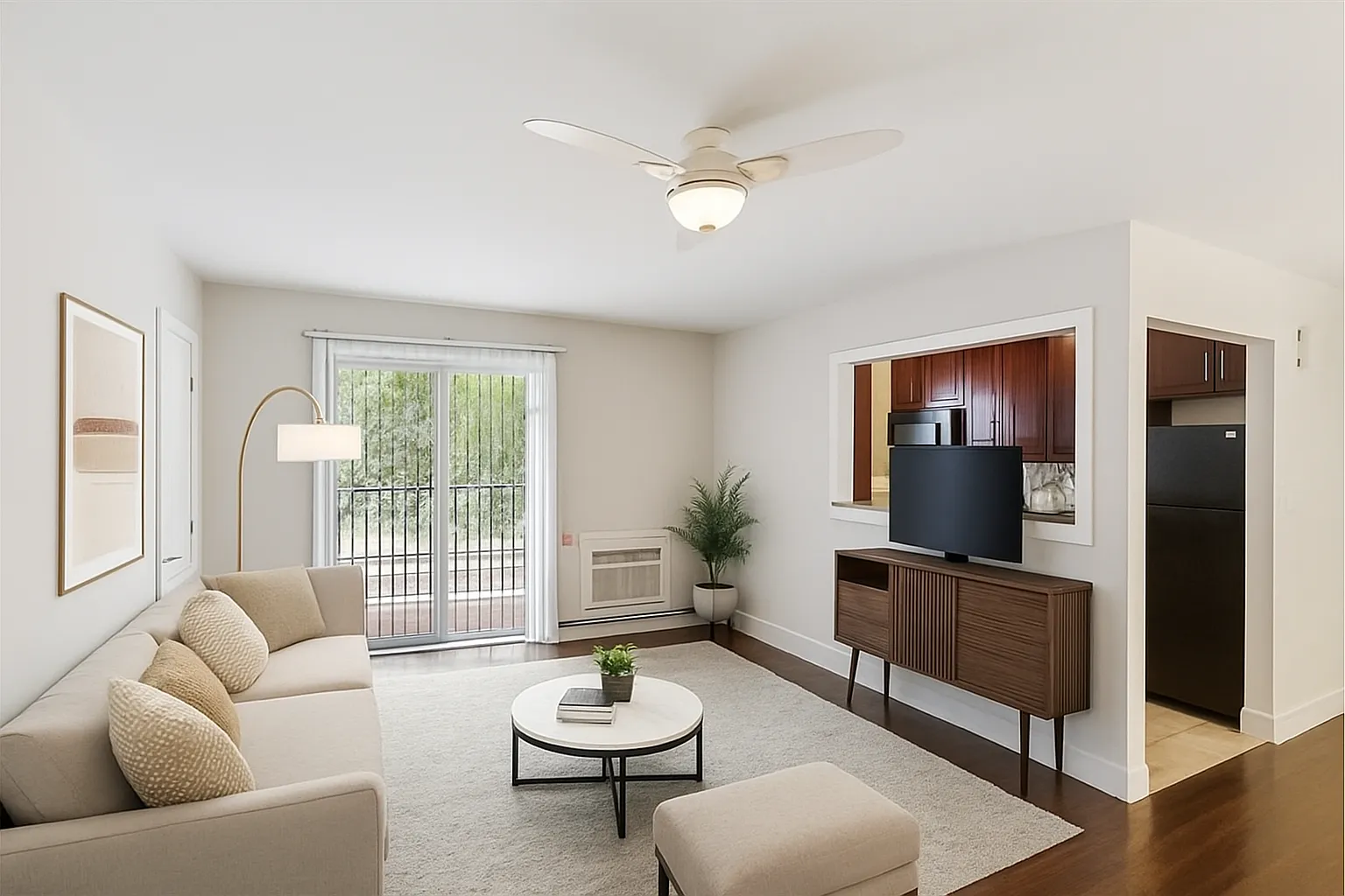 Queens Gardens Apartments — Photo 1