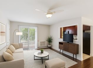 Queens Gardens Apartments, Colonia, NJ 07067