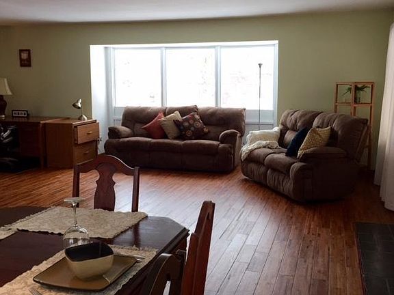 3rd image of 3240 Boltwood Dr