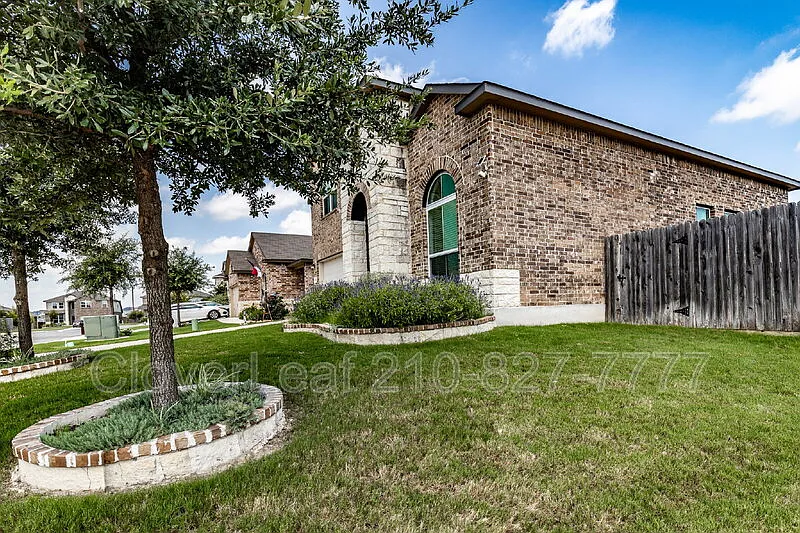 4 bed, 2.5 bath, 2597 sqft, $2,197 — Photo 4