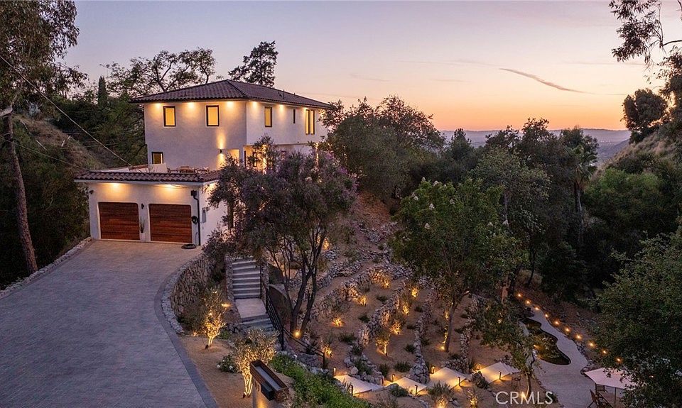 1st image of 11111 Tujunga Canyon Blvd