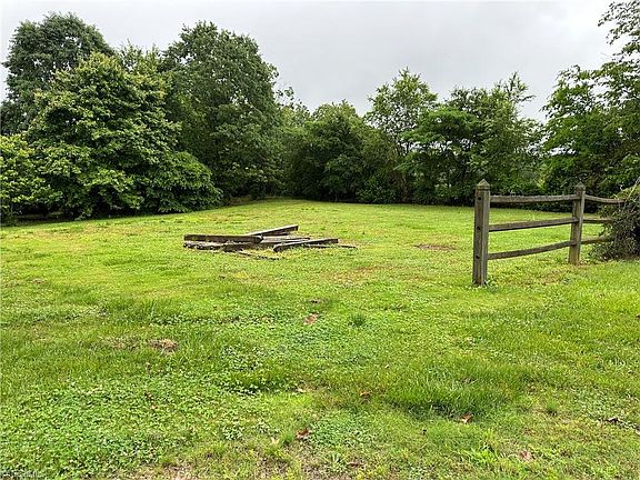 5th image of 3087 Rickwood Dr