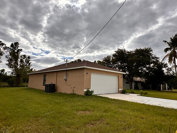 3rd image of 1800 Coral Point Dr