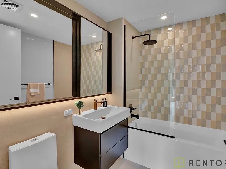 130 Hope St #429A — Photo 4