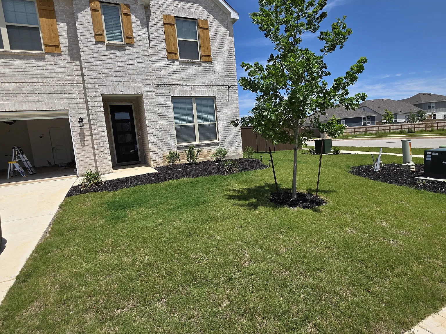 4 bed, 3.5 bath, 3901 sqft, $5,750 — Photo 1