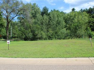 4403 Old School Ct, Eau Claire, WI 54701