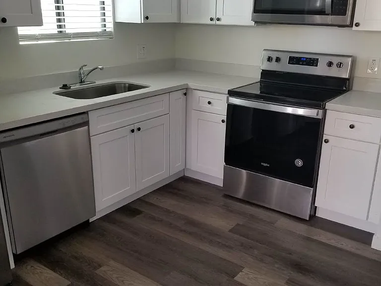 813 E Siesta Dr #D — Photo 12