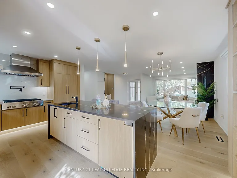 2240 Springfield Ct — Photo 12