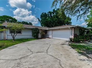 7532 Meadow Dr, Tampa, FL 33634