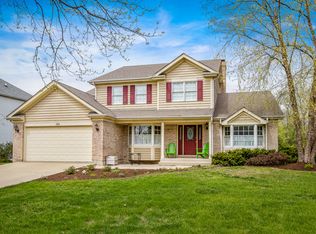 131 Hill Ct, West Chicago, IL 60185