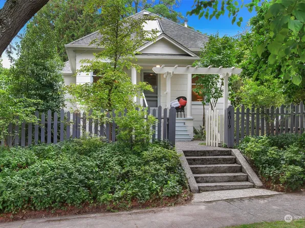4019 Sunnyside Avenue N, Seattle, WA 98103