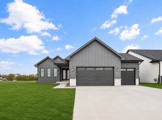 17339 Brookview Dr, Urbandale, IA 50323