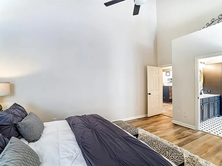 9766 Cobblewood Ct — Photo 8