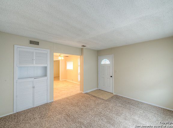 3rd image of 78 Wayside Dr